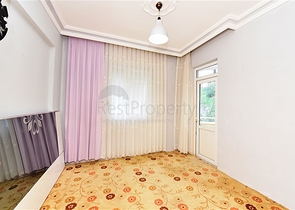 شقة 3 غرف وصالة مفروشة -موقع مركزي بالقرب من قلعة الانيا 