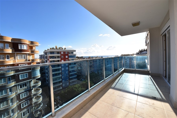 ضمن مجمع فاخر - شقة غرفتين وصالة -مطبخ منفصل - في توسمور / الانيا 