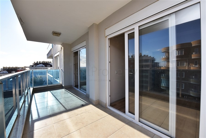 ضمن مجمع فاخر - شقة غرفتين وصالة -مطبخ منفصل - في توسمور / الانيا 