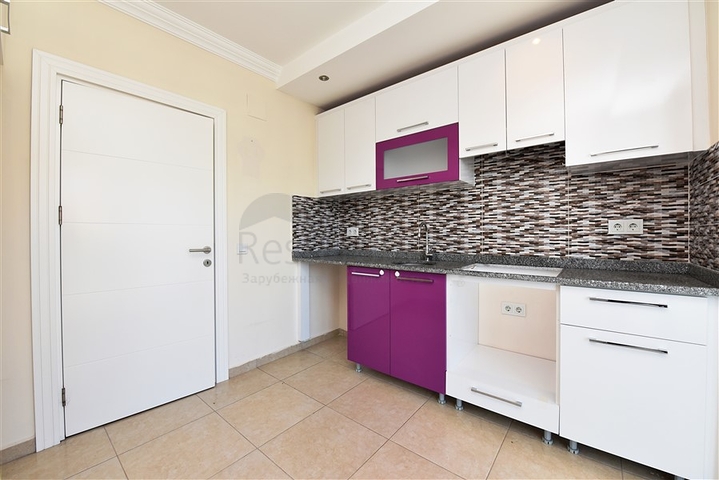 ضمن مجمع فاخر - شقة غرفتين وصالة -مطبخ منفصل - في توسمور / الانيا 