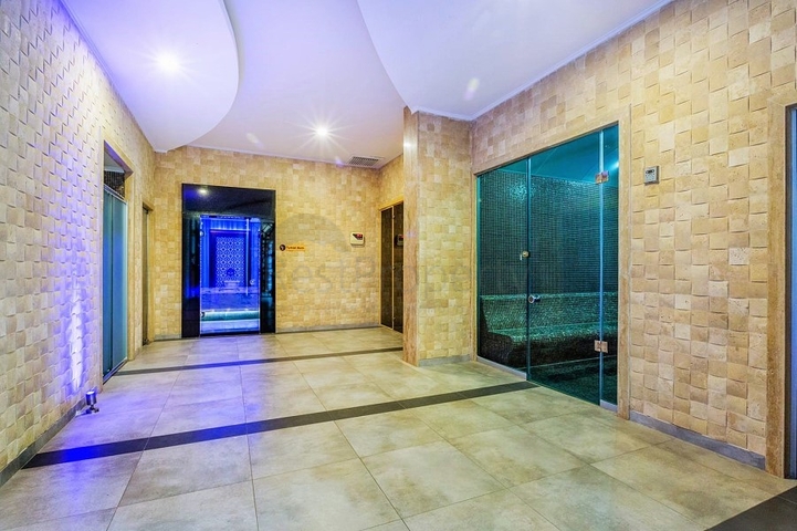 ضمن مجمع فاخر - شقة غرفتين وصالة -مطبخ منفصل - في توسمور / الانيا 