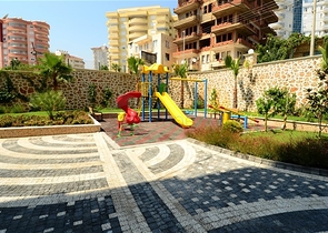 ضمن مجمع فاخر - شقة غرفتين وصالة -مطبخ منفصل - في توسمور / الانيا 