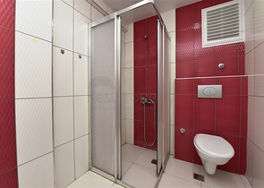 ضمن مجمع فاخر - شقة غرفتين وصالة -مطبخ منفصل - في توسمور / الانيا 