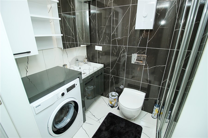 شقة غرفة وصالة ضمن مجمع حديث في اوبا / الانيا 