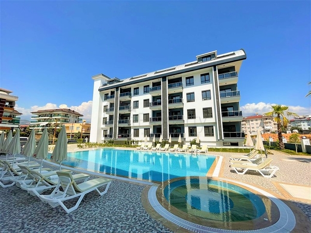 شقة غرفة وصالة ضمن مجمع حديث في اوبا / الانيا 