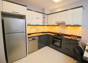 شقة غرفة وصالة ضمن مجمع حديث في اوبا / الانيا 