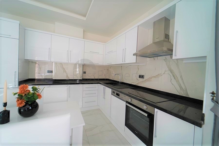 جانب شاطئ كليوباترا - شقة غرفتين وصالة - مجمع فاخر - مركز مدينة الانيا 