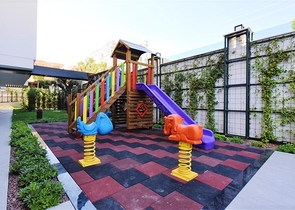 جانب شاطئ كليوباترا - شقة غرفتين وصالة - مجمع فاخر - مركز مدينة الانيا 