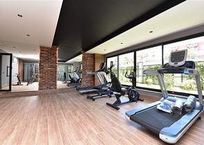 جانب شاطئ كليوباترا - شقة غرفتين وصالة - مجمع فاخر - مركز مدينة الانيا 