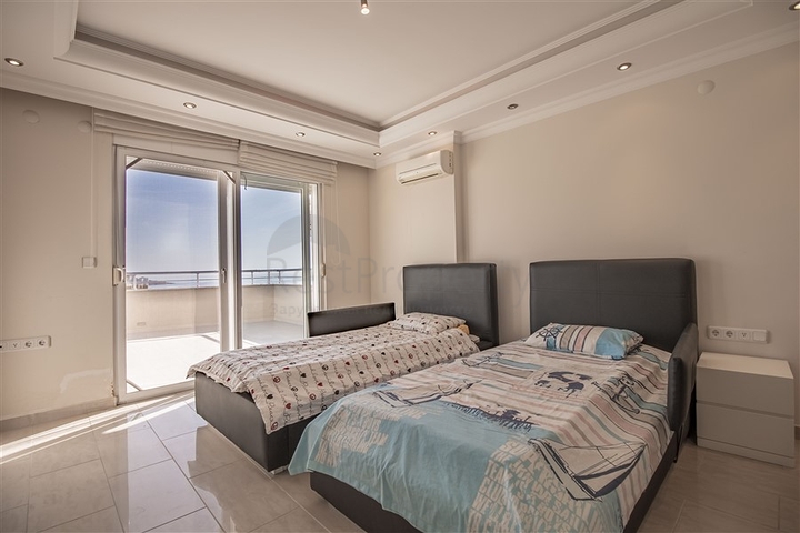 اطلالة بحر - دوبلكس 3 غرف وصالة مفروشة -في محمودلار/ الانيا 