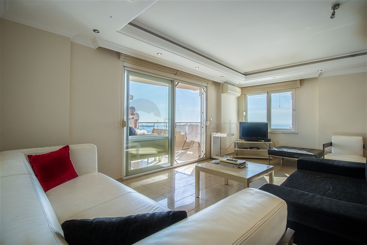 اطلالة بحر - دوبلكس 3 غرف وصالة مفروشة -في محمودلار/ الانيا 