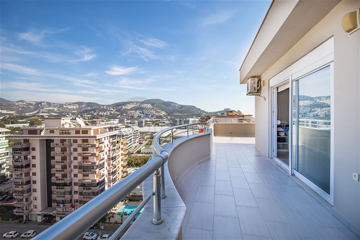 اطلالة بحر - دوبلكس 3 غرف وصالة مفروشة -في محمودلار/ الانيا 