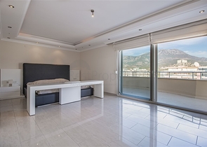 اطلالة بحر - دوبلكس 3 غرف وصالة مفروشة -في محمودلار/ الانيا 