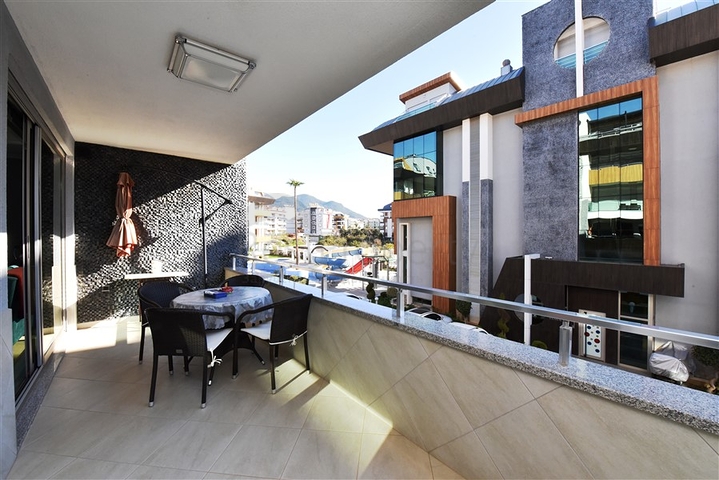 مجمع فاخر - شقة غرفتين وصالة مفروشة -في اوبا / الانيا