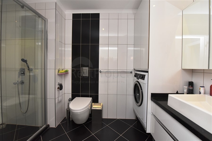 مجمع فاخر - شقة غرفتين وصالة مفروشة -في اوبا / الانيا