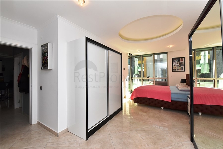 مجمع فاخر - شقة غرفتين وصالة مفروشة -في اوبا / الانيا