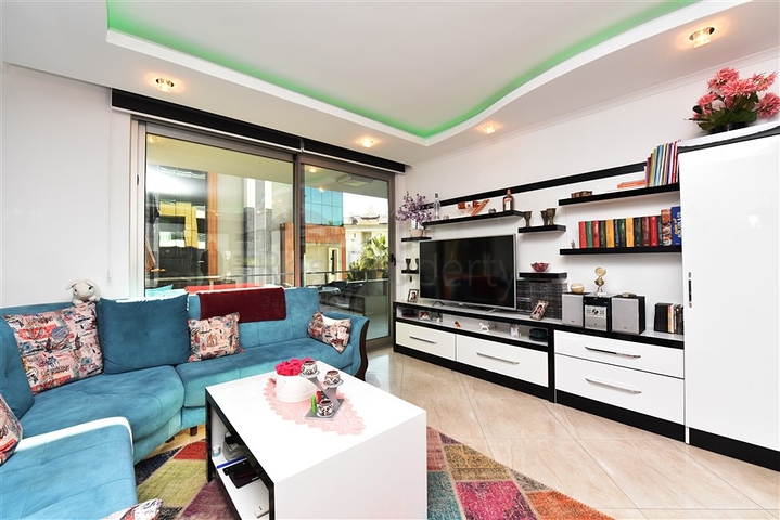 مجمع فاخر - شقة غرفتين وصالة مفروشة -في اوبا / الانيا