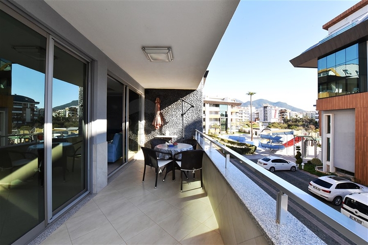 مجمع فاخر - شقة غرفتين وصالة مفروشة -في اوبا / الانيا