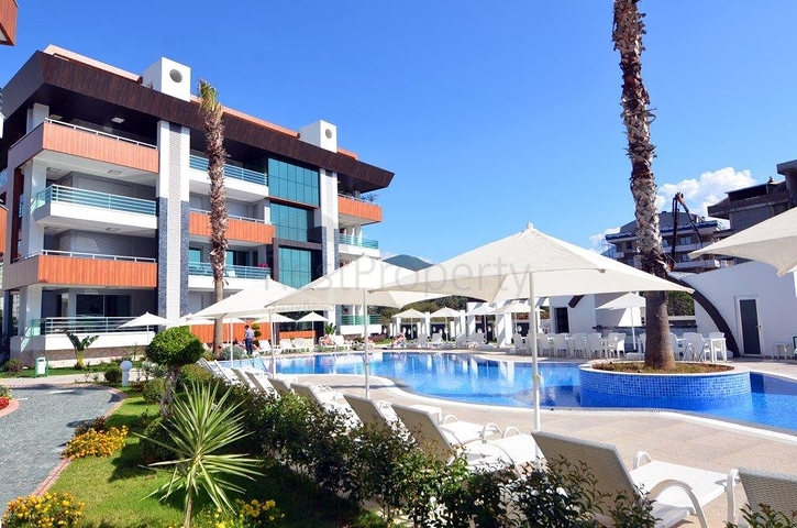 مجمع فاخر - شقة غرفتين وصالة مفروشة -في اوبا / الانيا