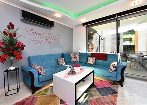 مجمع فاخر - شقة غرفتين وصالة مفروشة -في اوبا / الانيا