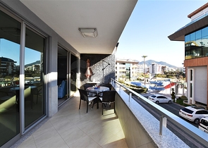 مجمع فاخر - شقة غرفتين وصالة مفروشة -في اوبا / الانيا