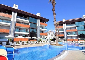 مجمع فاخر - شقة غرفتين وصالة مفروشة -في اوبا / الانيا