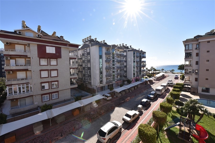 شقة اطلالة بحر في اوبا - تصميم غرفة وصالة مفروشة -ضمن مجمع - اوبا / الانيا 