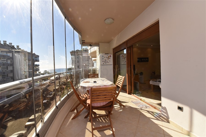 شقة اطلالة بحر في اوبا - تصميم غرفة وصالة مفروشة -ضمن مجمع - اوبا / الانيا 