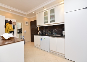 شقة اطلالة بحر في اوبا - تصميم غرفة وصالة مفروشة -ضمن مجمع - اوبا / الانيا 