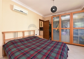 شقة اطلالة بحر في اوبا - تصميم غرفة وصالة مفروشة -ضمن مجمع - اوبا / الانيا 