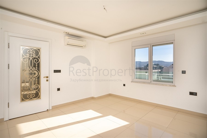 اطلالة بحر - دوبلكس واسعة 3 غرف وصالة -ضمن مجمع سكني -في محمودلار / الانيا 