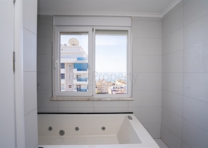 اطلالة بحر - دوبلكس واسعة 3 غرف وصالة -ضمن مجمع سكني -في محمودلار / الانيا 