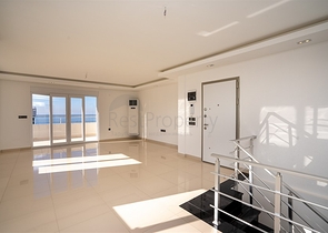 اطلالة بحر - دوبلكس واسعة 3 غرف وصالة -ضمن مجمع سكني -في محمودلار / الانيا 