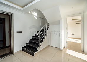 اطلالة بحر - دوبلكس واسعة 3 غرف وصالة -ضمن مجمع سكني -في محمودلار / الانيا 