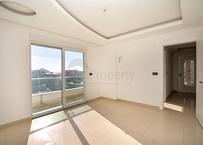 اطلالة بحر - دوبلكس واسعة 3 غرف وصالة -ضمن مجمع سكني -في محمودلار / الانيا 