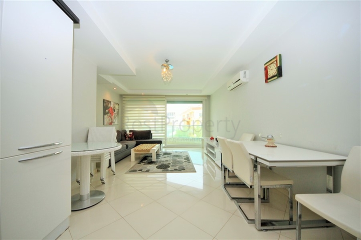 عقارات اوبا - شقة غرفتين وصالة ضمن مجمع حديث -قريب من البحر - في اوبا / الانيا 