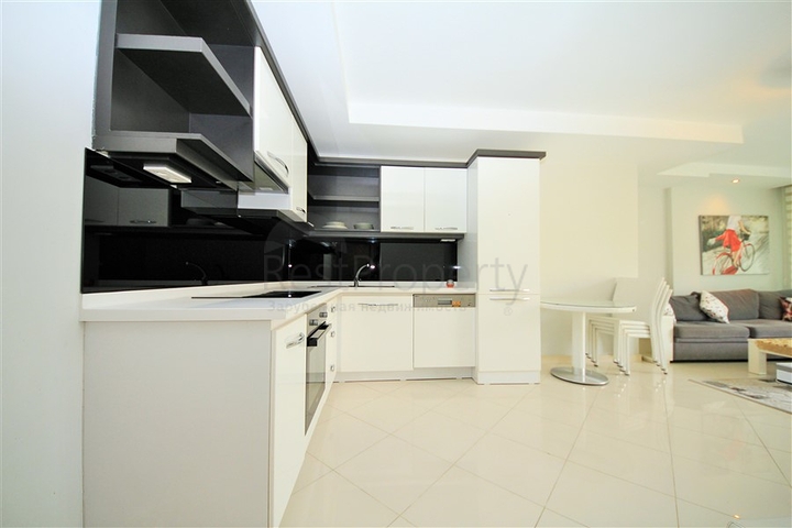 عقارات اوبا - شقة غرفتين وصالة ضمن مجمع حديث -قريب من البحر - في اوبا / الانيا 