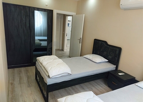 شقة غرفتين وصالة مفروشة -مجمع حديث -في محمودلار/ الانيا 