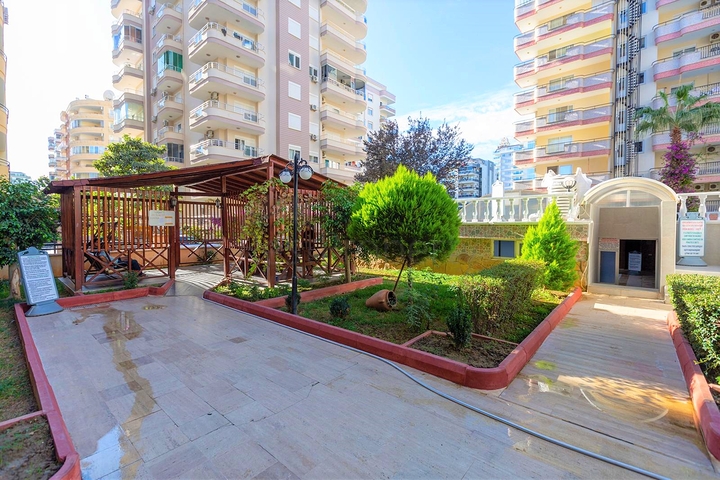 شقة غرفتين وصالة مفروشة -ضمن مجمع سكني في محمودلار / الانيا 