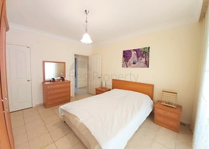 شقة غرفتين وصالة مفروشة -ضمن مجمع سكني في محمودلار / الانيا 