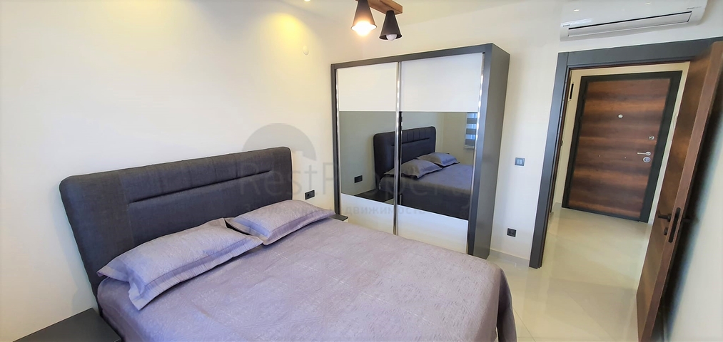 شقة غرفة وصالة ضمن مجمع 5 نجوم -في محمودلار / الانيا 