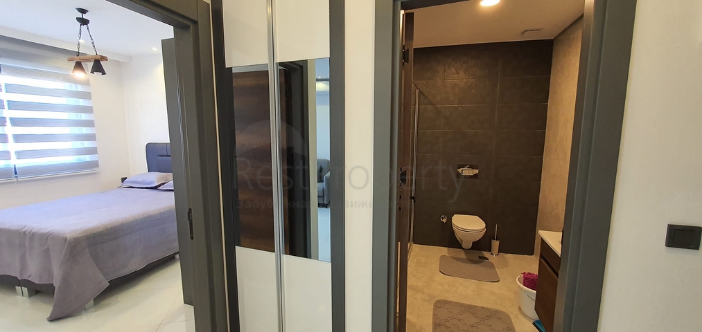 شقة غرفة وصالة ضمن مجمع 5 نجوم -في محمودلار / الانيا 