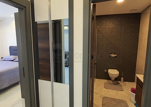 شقة غرفة وصالة ضمن مجمع 5 نجوم -في محمودلار / الانيا 