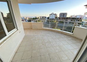 مطبخ شبه منفصل - شقة غرفتين وصالة -ضمن مجمع -في افسلار / الانيا 