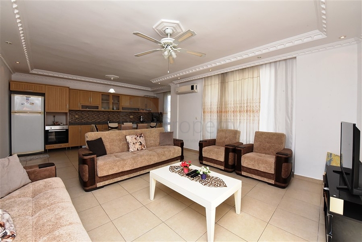 شقة واسعة -غرفتين وصالة مفروشة -في محمودلار / الانيا 