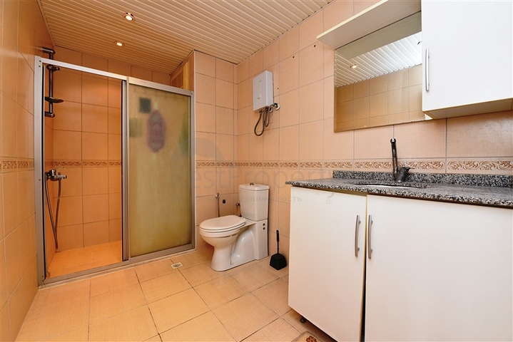 شقة واسعة -غرفتين وصالة مفروشة -في محمودلار / الانيا 