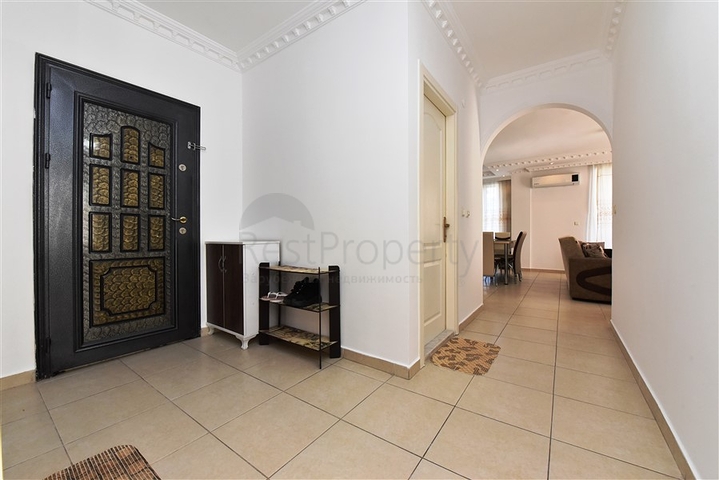 شقة واسعة -غرفتين وصالة مفروشة -في محمودلار / الانيا 