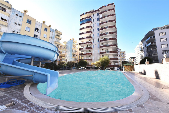 شقة واسعة -غرفتين وصالة مفروشة -في محمودلار / الانيا 