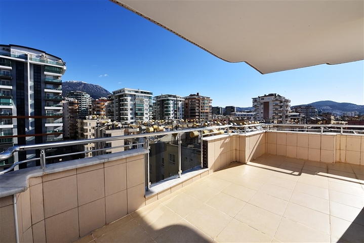 شقة واسعة -غرفتين وصالة مفروشة -في محمودلار / الانيا 