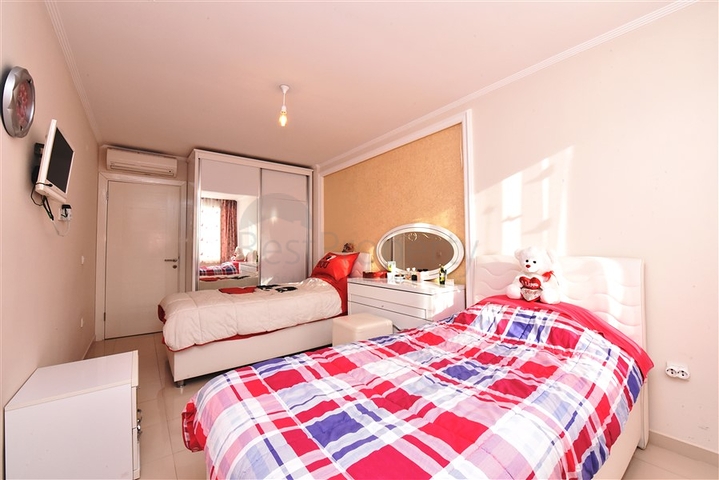 شقة غرفة وصالة واسعة -مفروشة وضمن مجمع - في توسمور / الانيا 